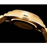 Navigator series men's watch, white dial, gold bezel, 42mm, gold five-link bracelet.